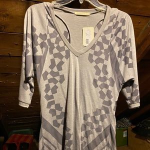 NWT Testament top in gray